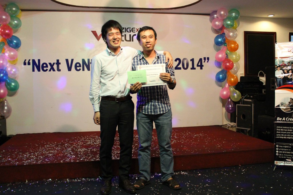 Anh Nguyễn Thành Nghiệp (bên phải) - Most Beloved VeNer 2014